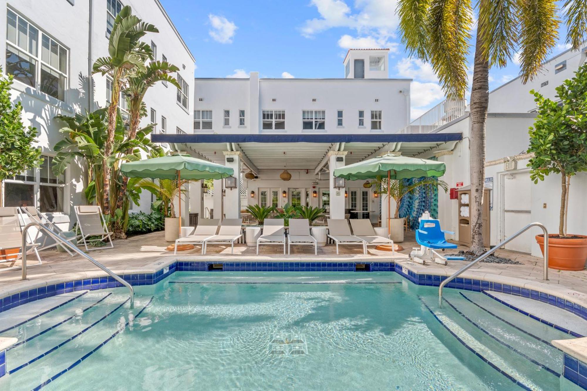 Aloha Fridays Hotel Miami Beach Exterior photo